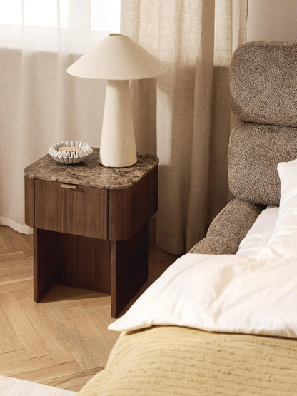 Table de nuit en noyer avec plateau en marbre Zumi